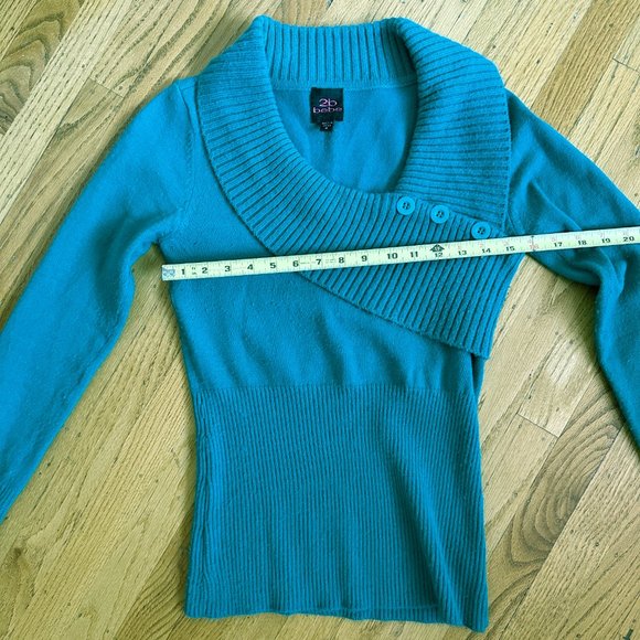 2B Bebe Teal Sweater with cute button detail - size Med - Picture 6 of 7